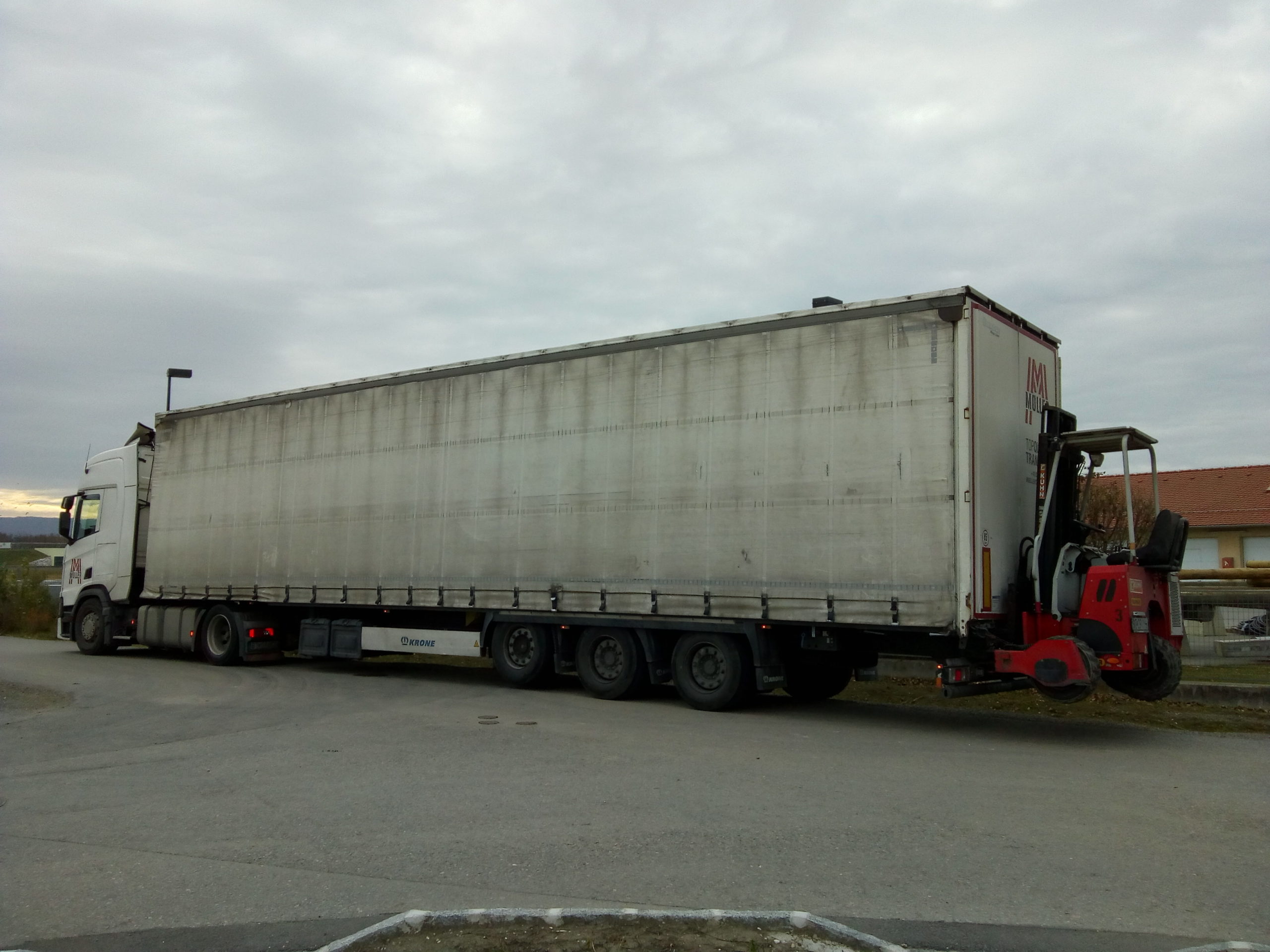 hsf-mega-lkw